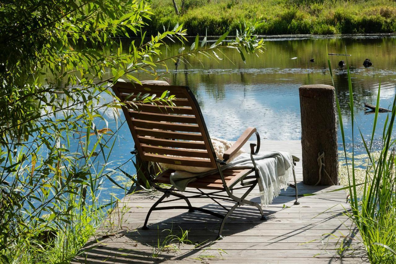 Mitten In Der Natur : Ferienwohnung Mit 3 Schlafzimmern, Neu Eingerichtet Neu Gaarz エクステリア 写真